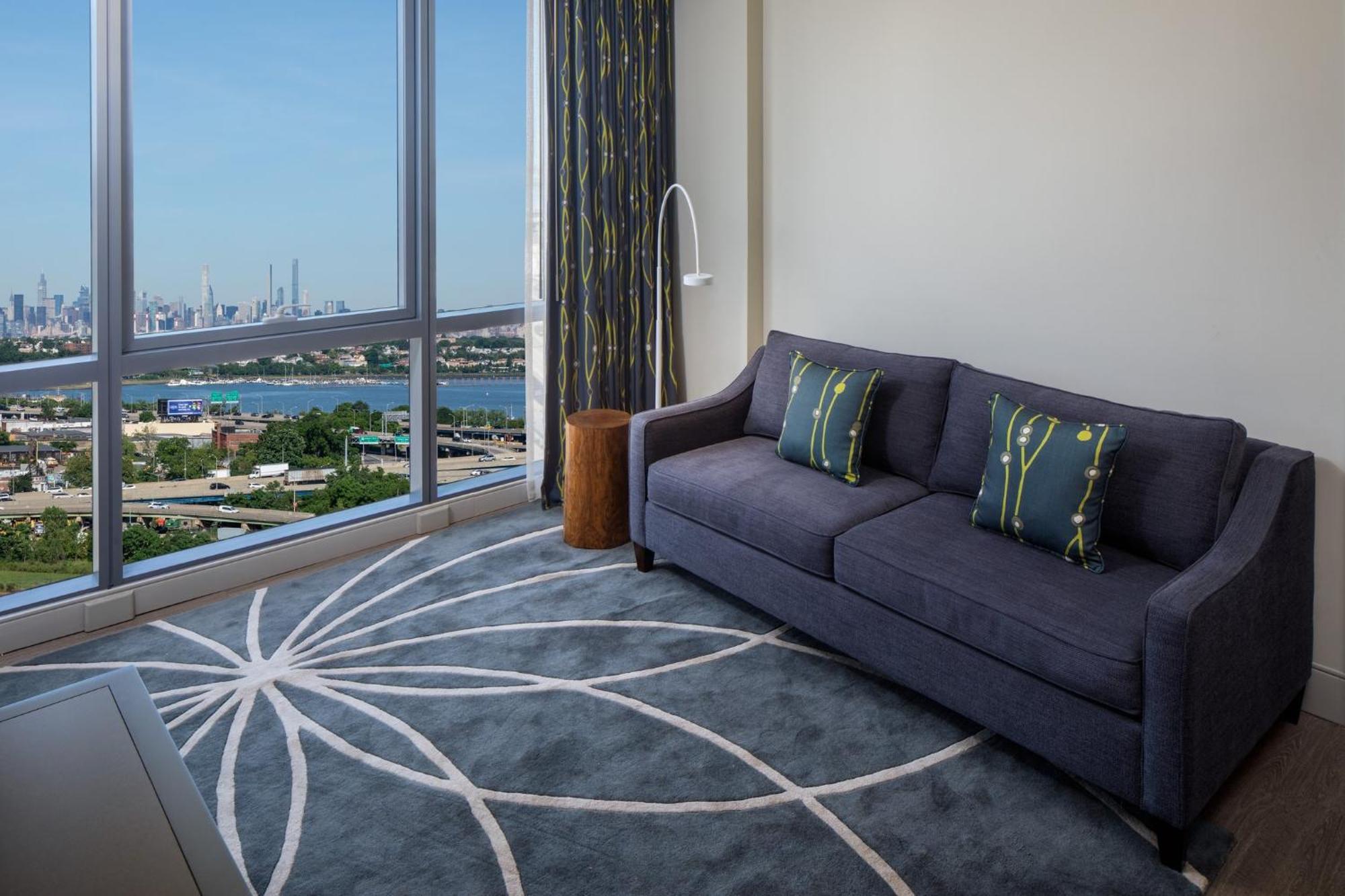 Hotel Indigo Flushing - Laguardia Ню Йорк Екстериор снимка